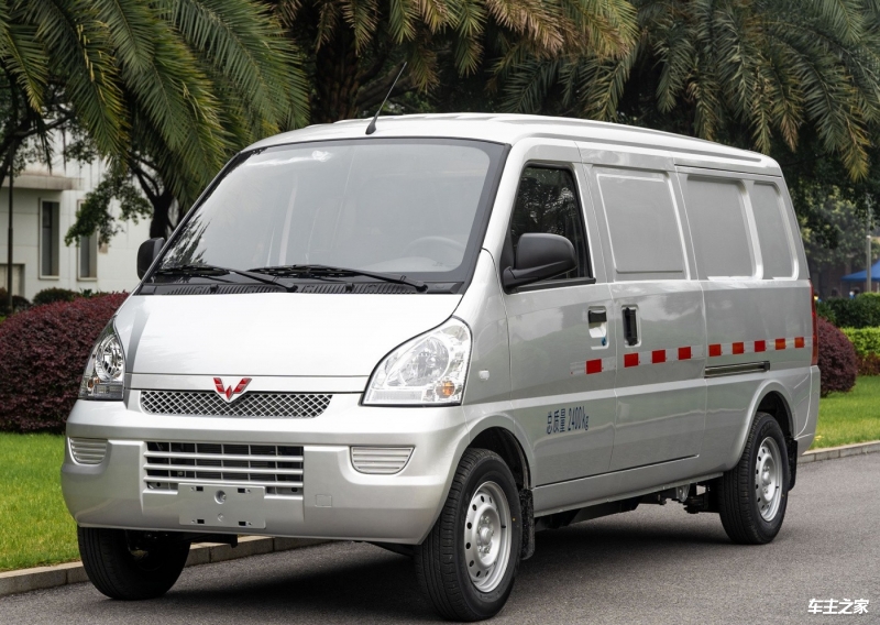 成都五菱荣光EV价格最低10.88万起 暂无优惠