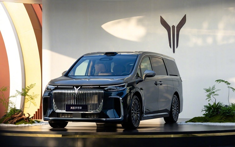 华为ADS4、鸿蒙座舱！新款岚图梦想家，价格略微偏贵？