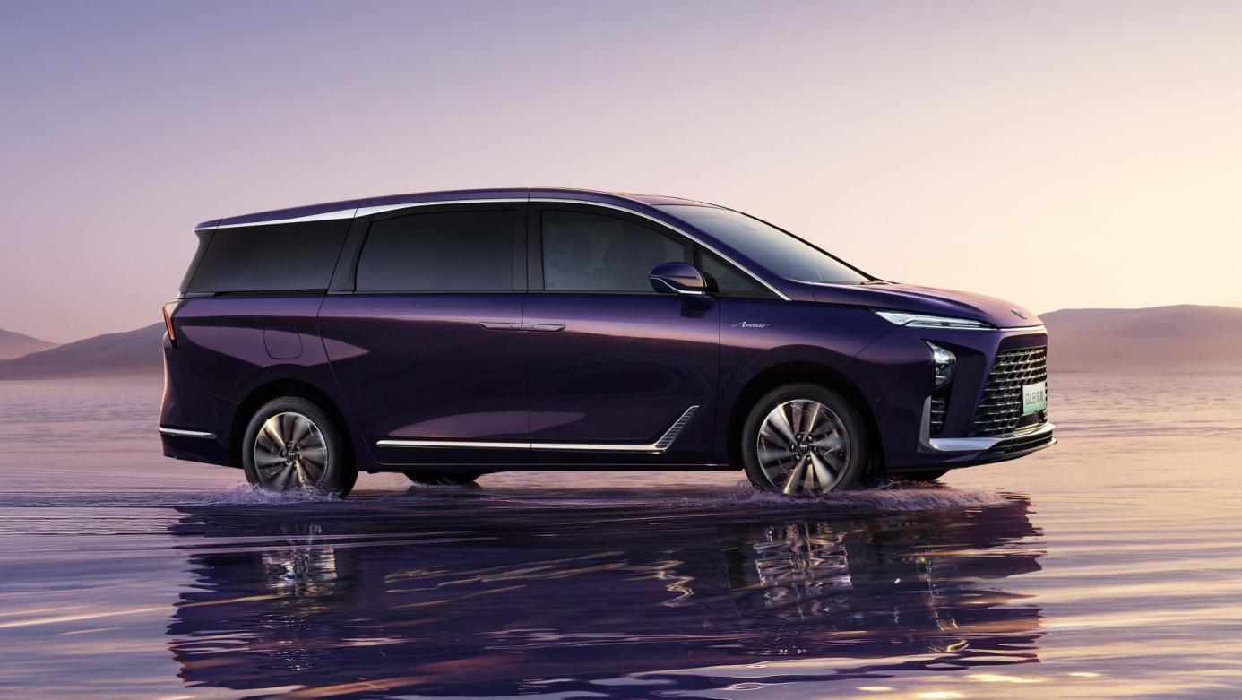 售价33.99万-39.99万元 全新GL8陆尊焕新上市